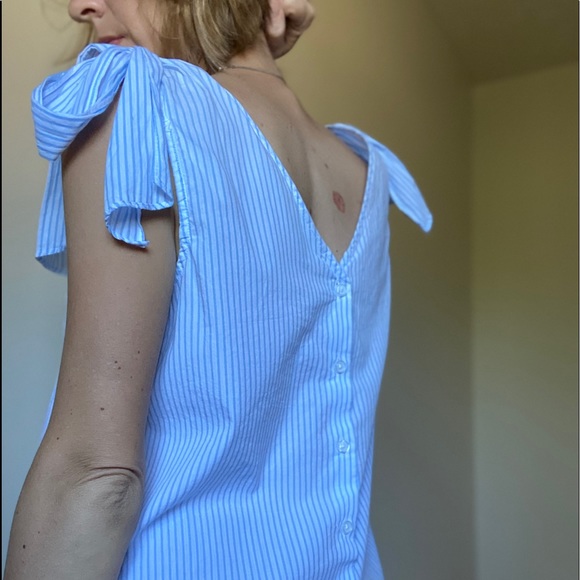 Who What Where stripe button-back shoulder-bow top - Picture 5 of 16